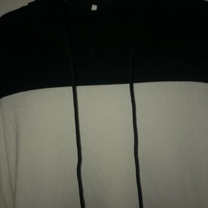 Light weight sweater